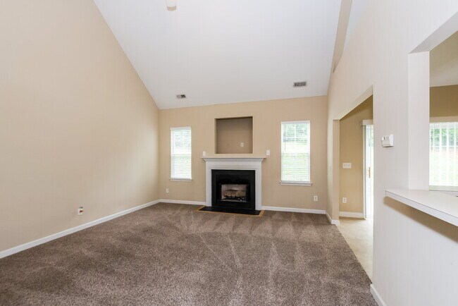 Building Photo - 4215 Sebring Ct SW