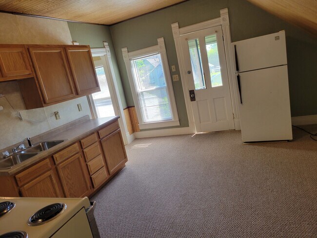 Foto del edificio - 306 N. State St