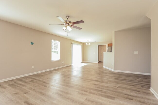 Building Photo - 4013 Cadence Dr