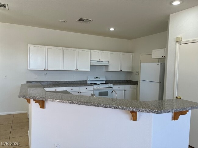 Building Photo - 161 Lenape Heights Ave