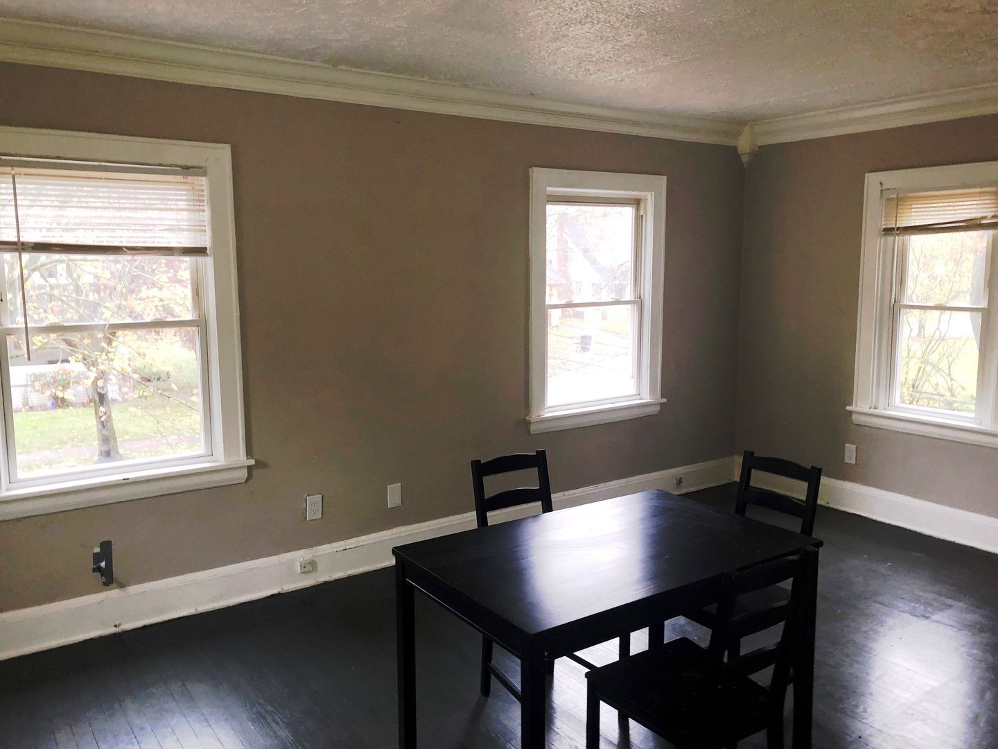 897 Stadelman Ave Akron, OH 44320 – photo 4