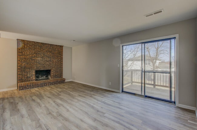 Building Photo - 420 N Shiloh Ave