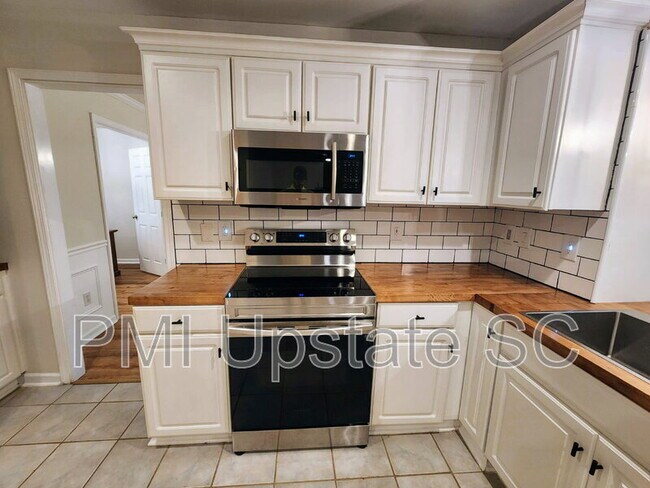Foto del edificio - 122 Glen Willow Ct