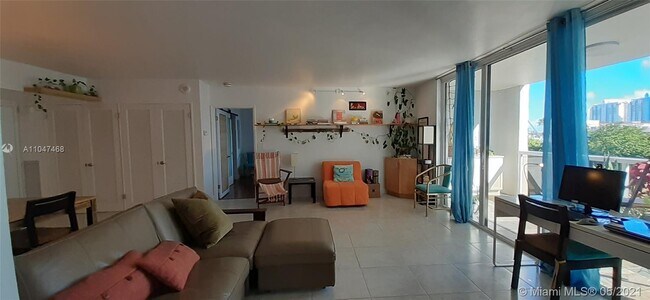 Foto del edificio - 9 Island Ave