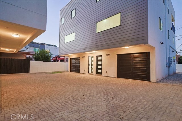 Foto principal - 4649 Pickford St