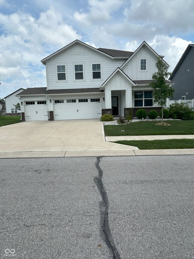 Building Photo - 1269 Bristol Pl