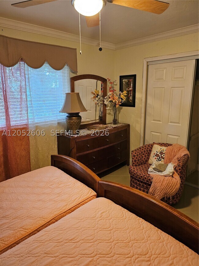 Foto del edificio - 7770 Orleans St