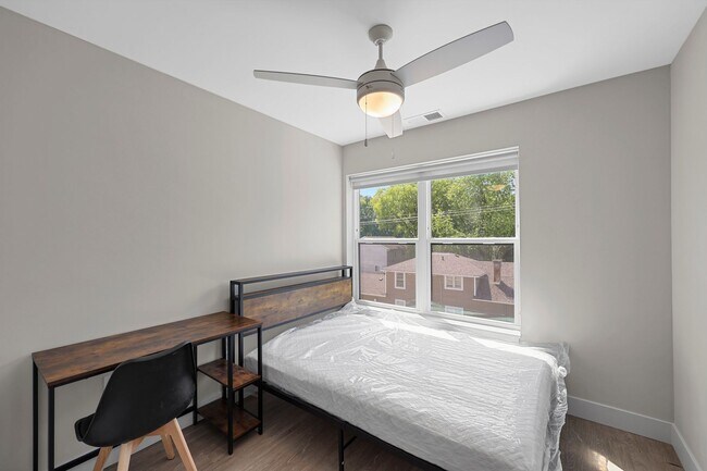 Foto del interior - 707 W Springfield Ave
