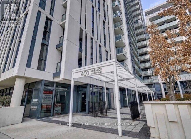 Photo du bâtiment - 400 Adelaide St E