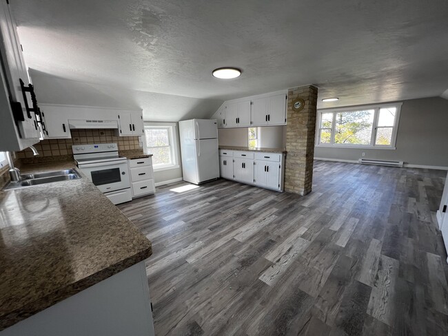 Large Kitchen with TONS of cabinets and counter space - 6290 Wildlife Dr