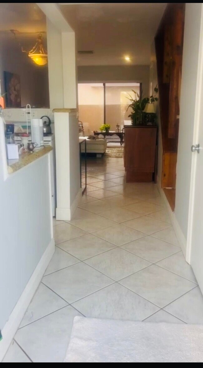 Foto del edificio - 139 Sparrow Dr