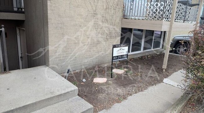 Cozy 2 BR 1 BA Condo Available In West Valley - Cozy 2 BR 1 BA Condo Available In West Valley