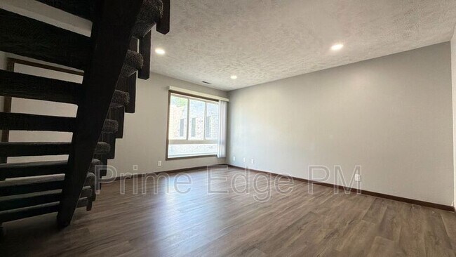 Foto del edificio - 6235 Holdrege-A1