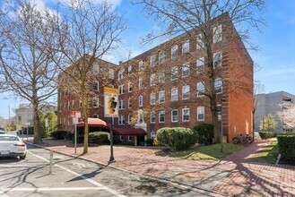 Building Photo - 1716 Cambridge St