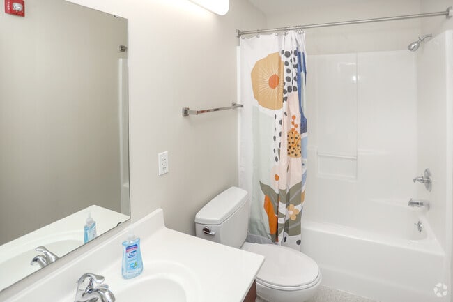 Interior Photo - Madison Lofts