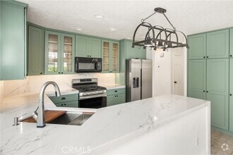 Building Photo - 54 Tamarac Pl