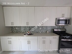 Building Photo - 398 Woodlawn Ave