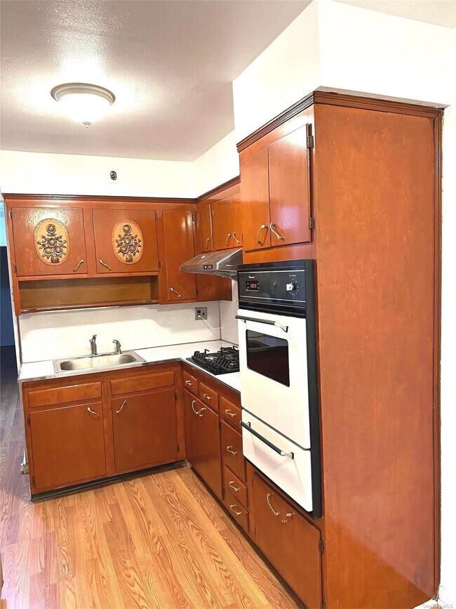 Building Photo - 133 Bay 47th St