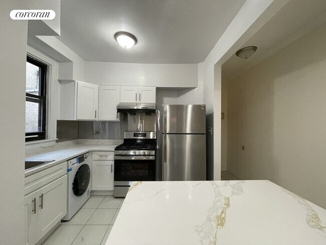 Foto del edificio - 51-15 Skillman Ave