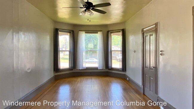 Building Photo - 3 br, 1.5 bath House - 373 NE Williams St