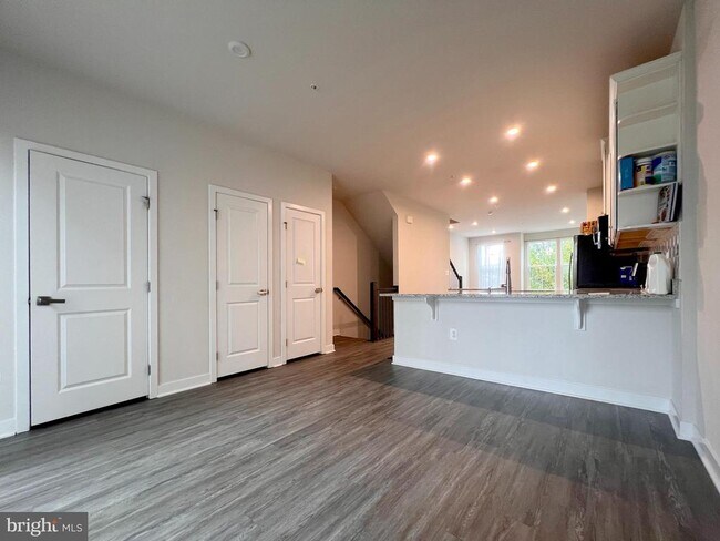 Foto del edificio - 4653 Towne Park Rd