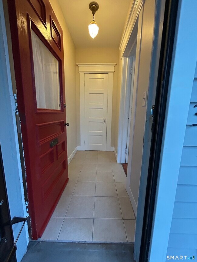 Building Photo - 37 Pardee Pl