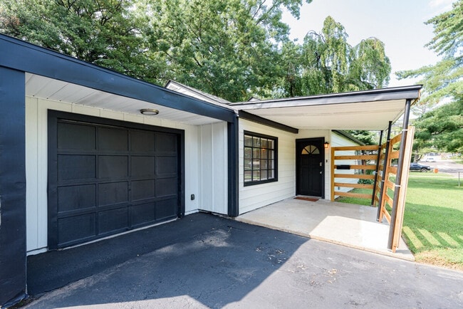 Foto del edificio - 4421 Picajune Ave