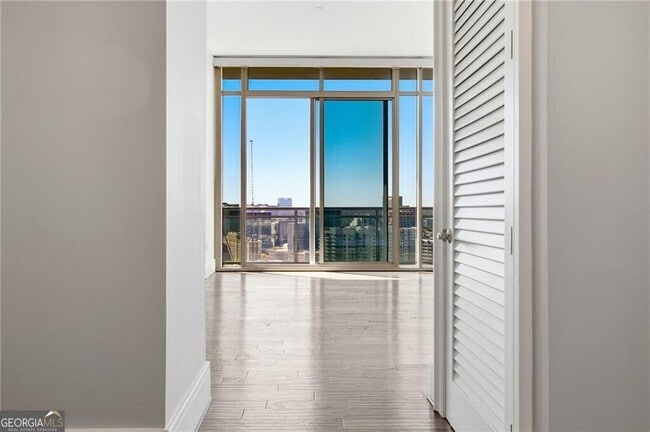 Foto del edificio - 1065 Peachtree St NE