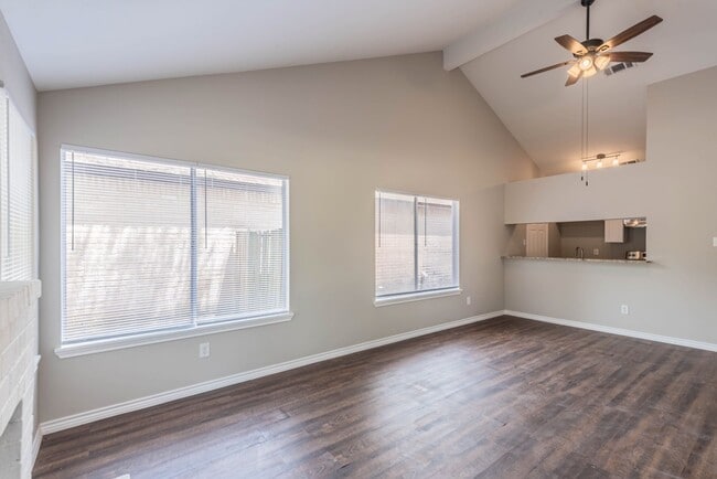 Photo - 7522 Pepperbrook Dr House
