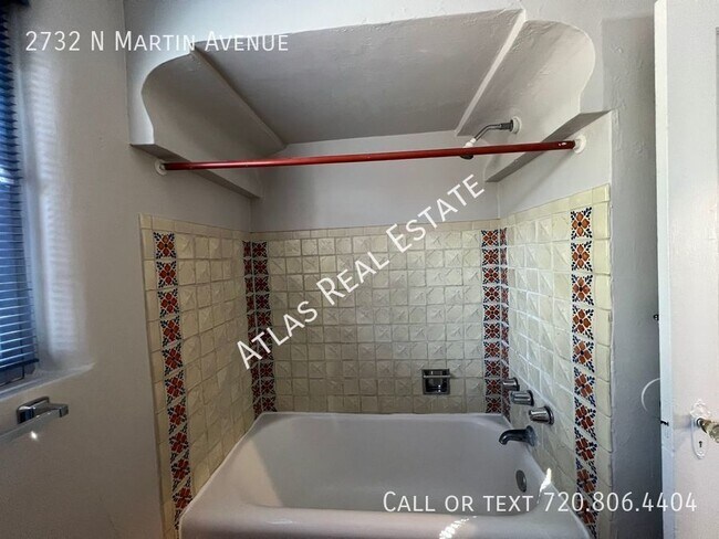 Foto del edificio - ** SKIP THE DEPOSIT ** Centrally located 2...