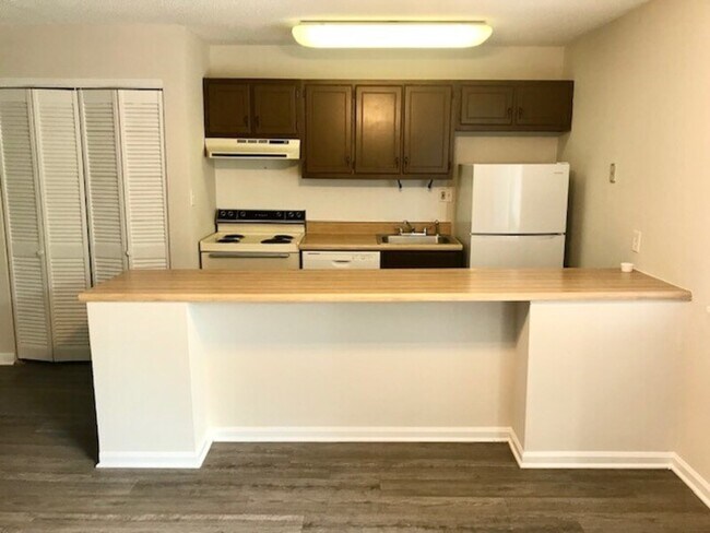 Foto del edificio - 1422 Riverview Rd