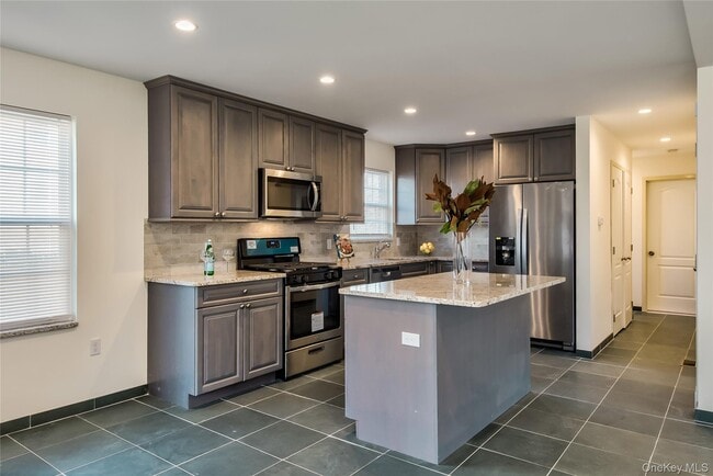 Foto del edificio - 36 Carney St