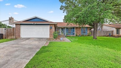 Building Photo - 4606 Crested Land