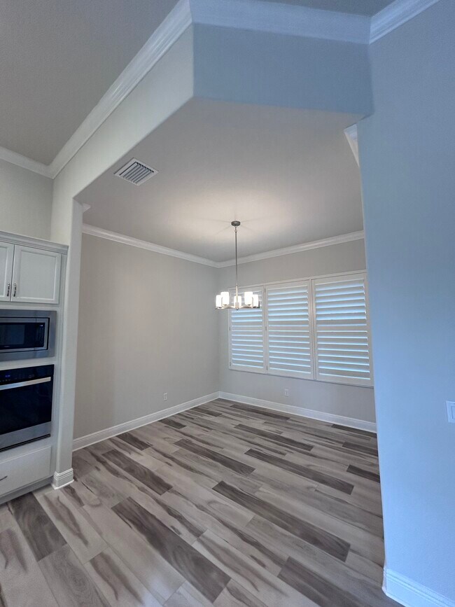 Foto del edificio - 203 W Mickey Mantle Path