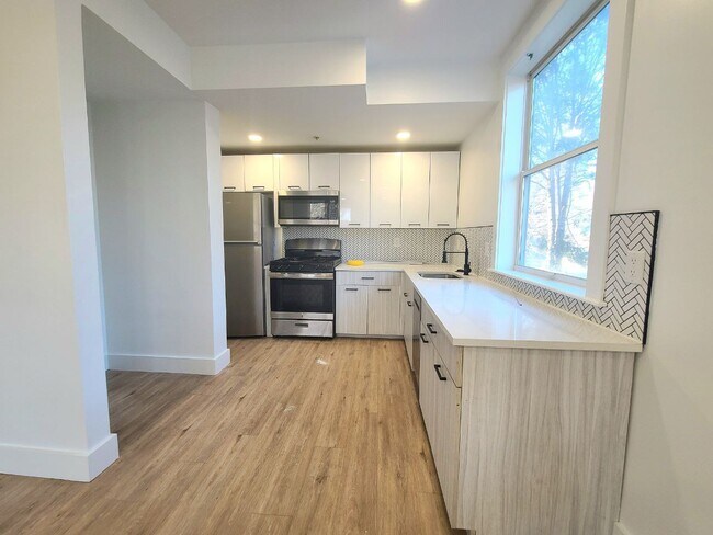 Building Photo - 205 Mt Vernon Ave