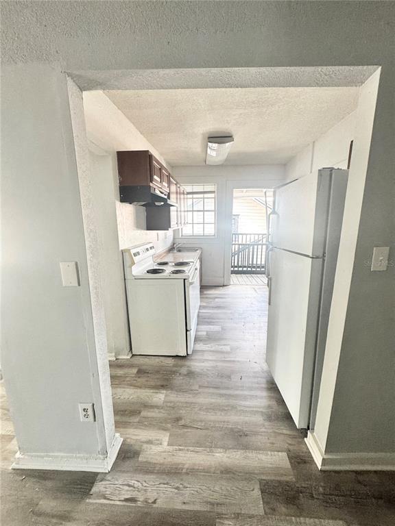 Foto del edificio - 704 Cordova Dr