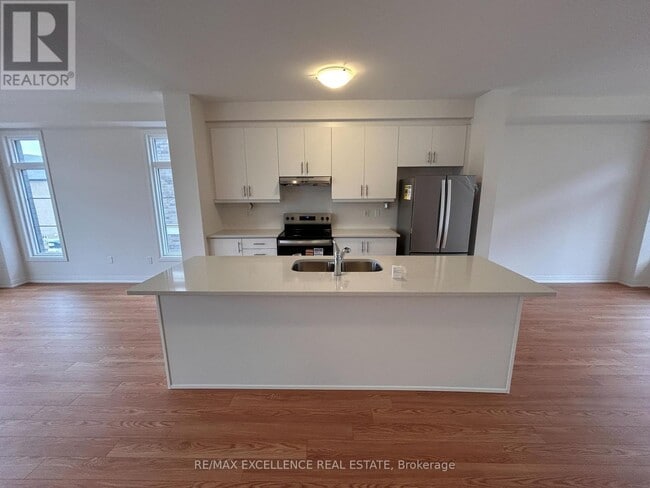 Building Photo - 474 Provident Wy