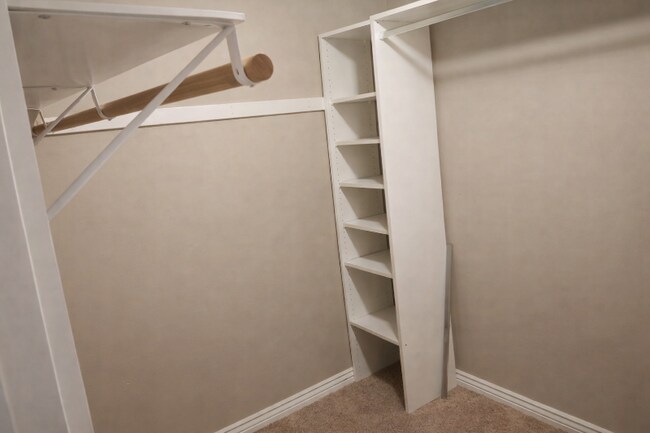 Foto del edificio - 1024 Shadow Point Dr