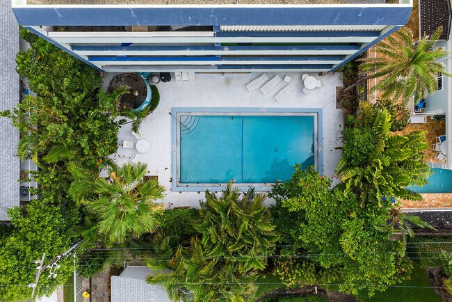 Building Photo - 1112 Ocean Terrace