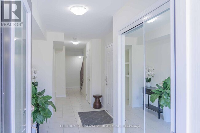 Photo du bâtiment - 3372 Swordbill St