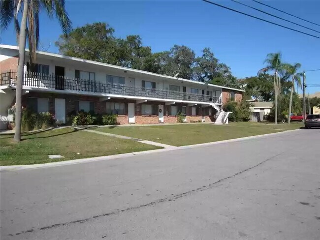 Building Photo - 224 Waverly Way