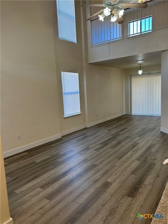 Foto del edificio - 2203 Tracey Ann Ln