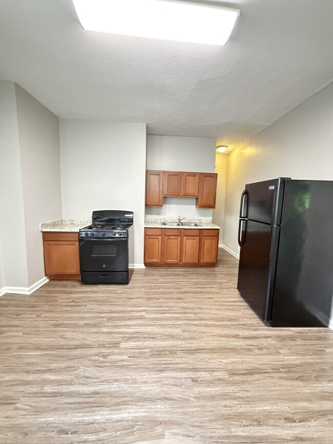 Foto del edificio - 2422 Warren St