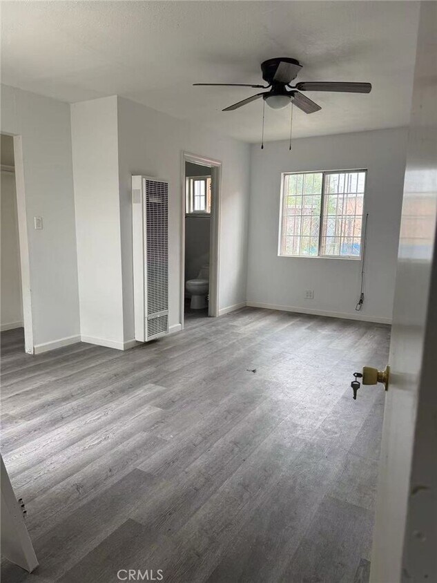 Foto principal - 132 E 101st St