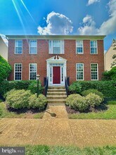 Building Photo - 6713 Selbourne Ln