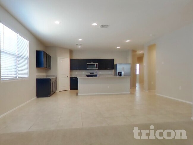 Foto del edificio - 31026 W Earll Dr