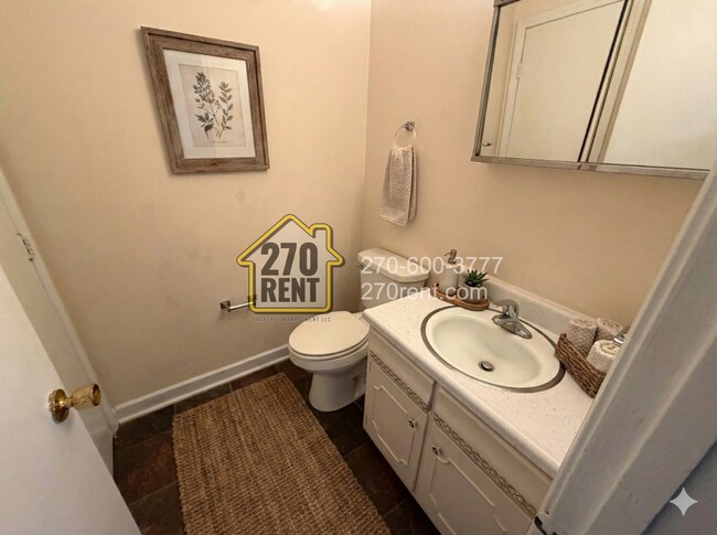 Building Photo - 1036 Ellen Dr