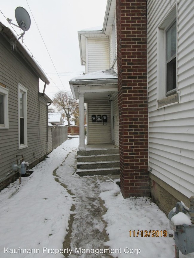 Building Photo - 1209 St Marys Ave