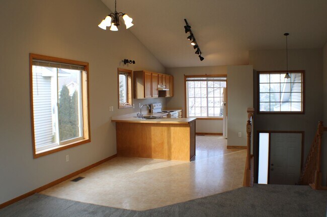 Foto del edificio - Adorable 2 Bed 2 Bath Duplex