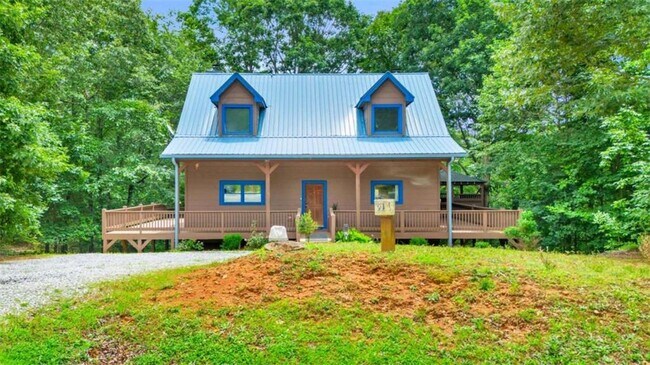 Foto del edificio - 417 Hickory Ridge Dr